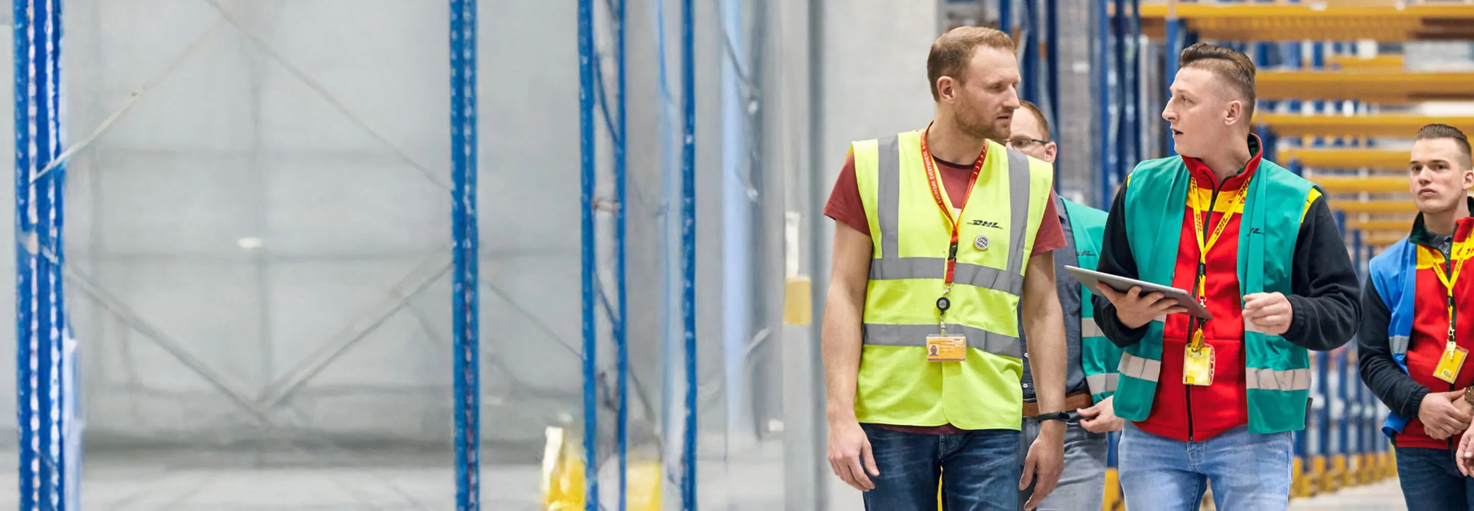 Pracovníci ve skladu